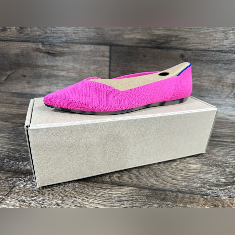 Rothy's Pointy Toe Flat DRAGON FRUIT NEW SZ 7.5 - Picture 2 of 12
